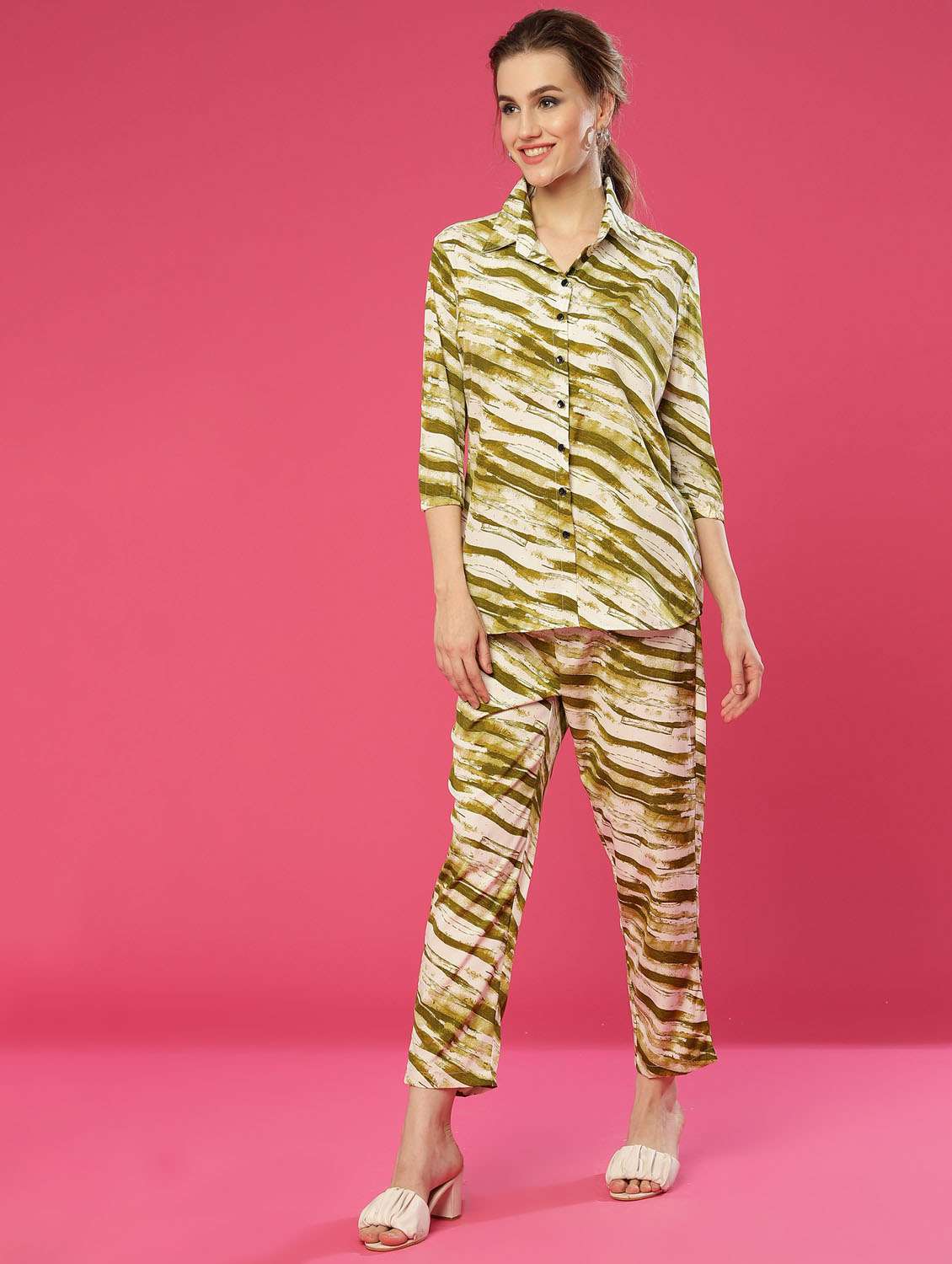 women  green shirt collar co-ord set