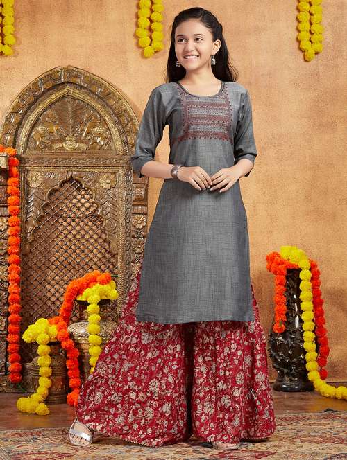 girls three quarter sleeve printed straight kurta