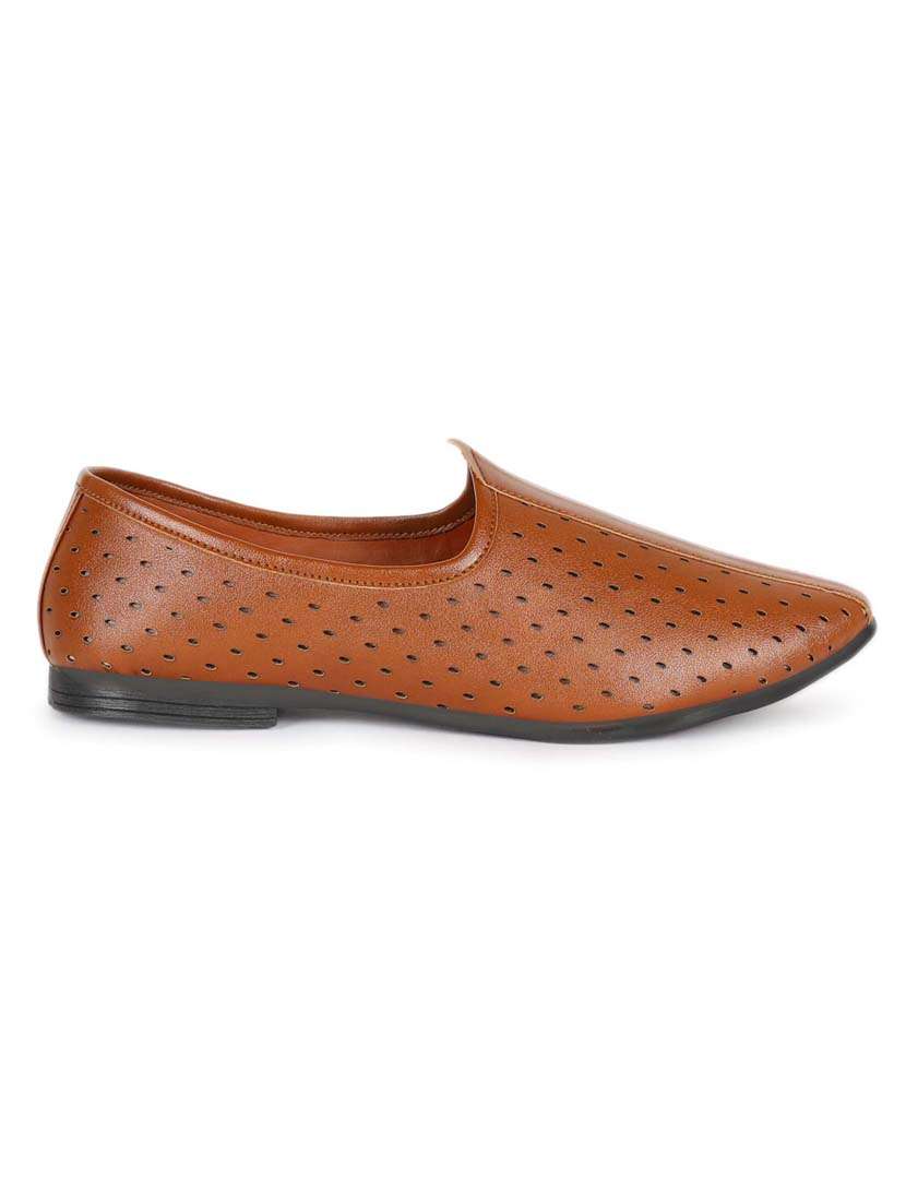 Tan Slip On Juti