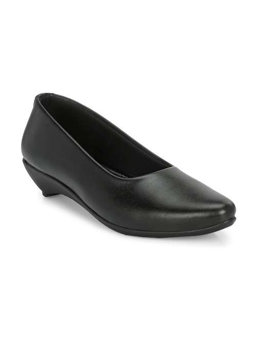 women black slip on formal shoes - 21359310 - Standard Image - 0