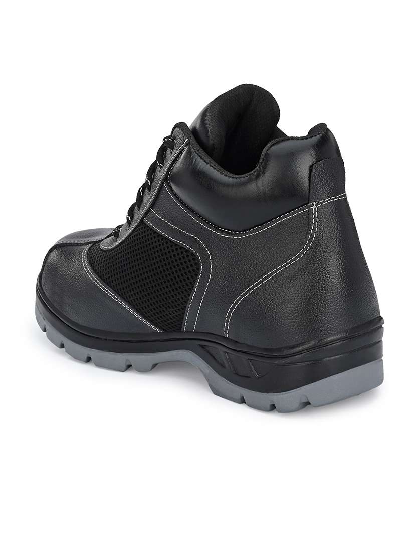 men black hiking boots  - 21359345 -  Standard Image - 2