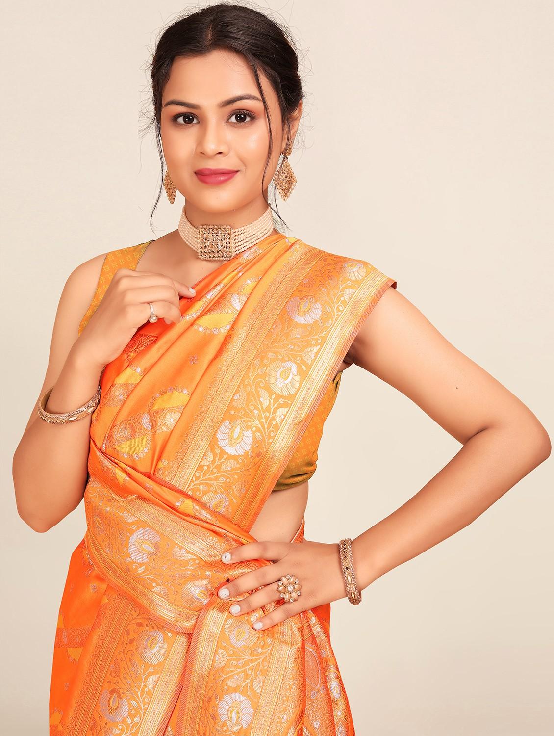 women self design banarasi saree with blouse - 21363757 - Standard Image - 2