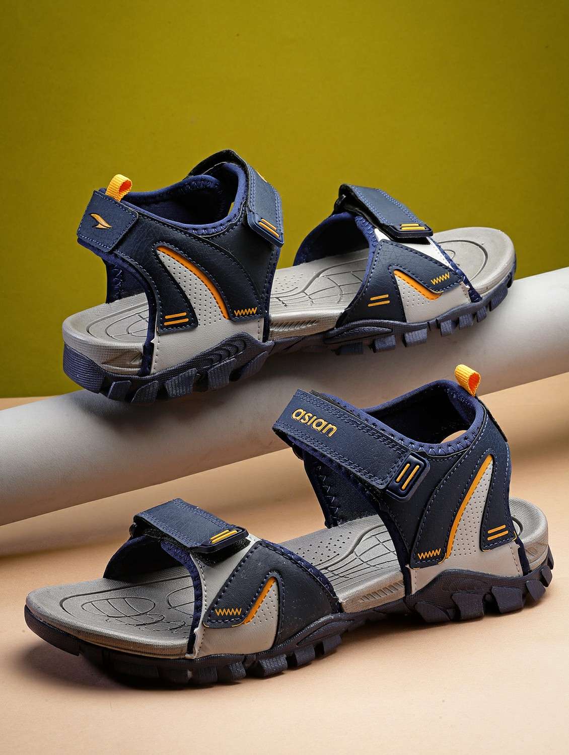 men navy blue back strap floater