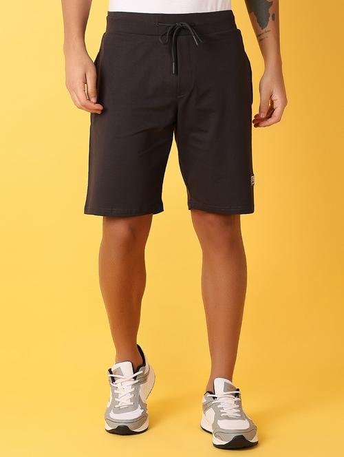 men brown solid short - 21368337 -  Standard Image - 0