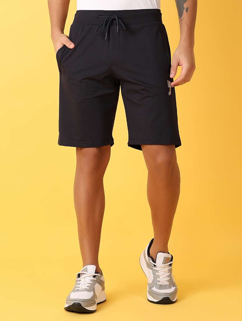 men black solid short