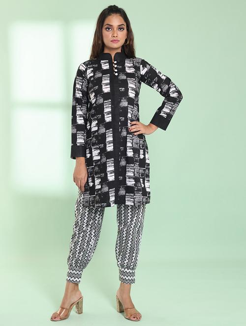 women three quarter sleeve straight kurta - 21368765 -  Standard Image - 0