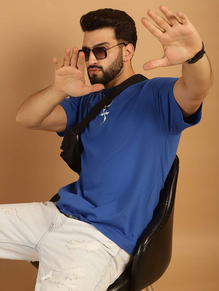 men round neck back print t-shirt - 21369598 -  Standard Image - 2