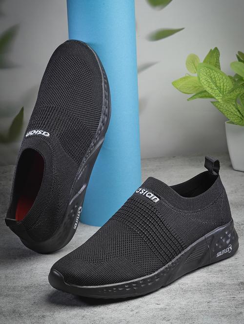 men black solid sport shoe - 21371402 - Standard Image - 0