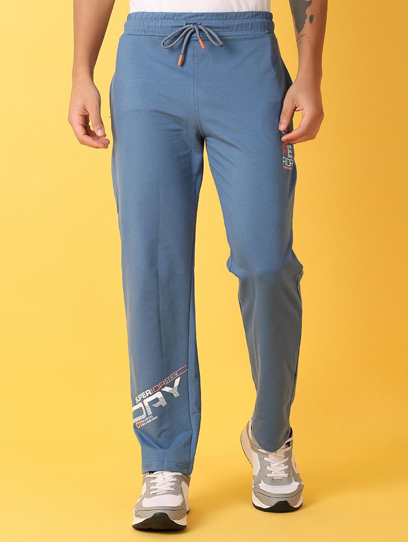 men mid rise placement print full length track pant
