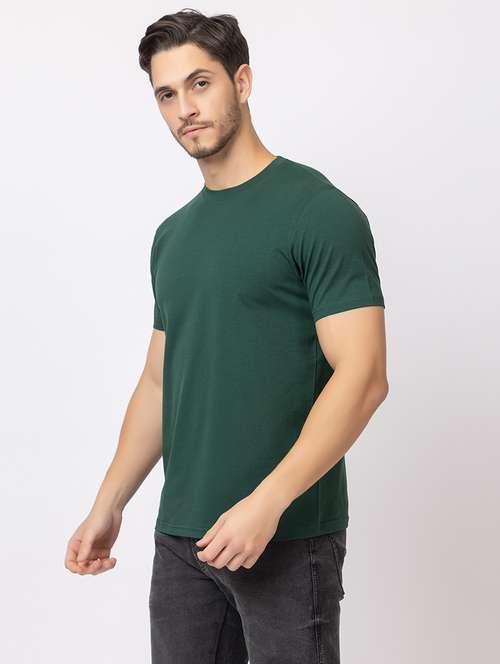 men round neck plain t-shirt - 21374328 -  Standard Image - 0