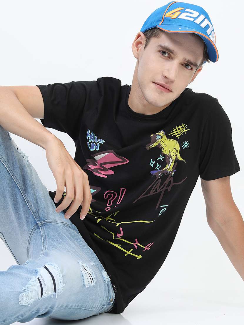 men front print short sleeves t-shirt - 21375517 -  Standard Image - 2