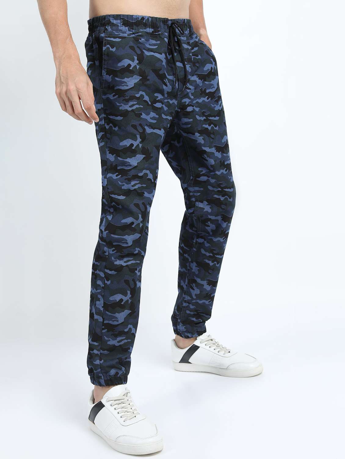 men mid rise camouflage printed cargo - 21375543 -  Standard Image - 2