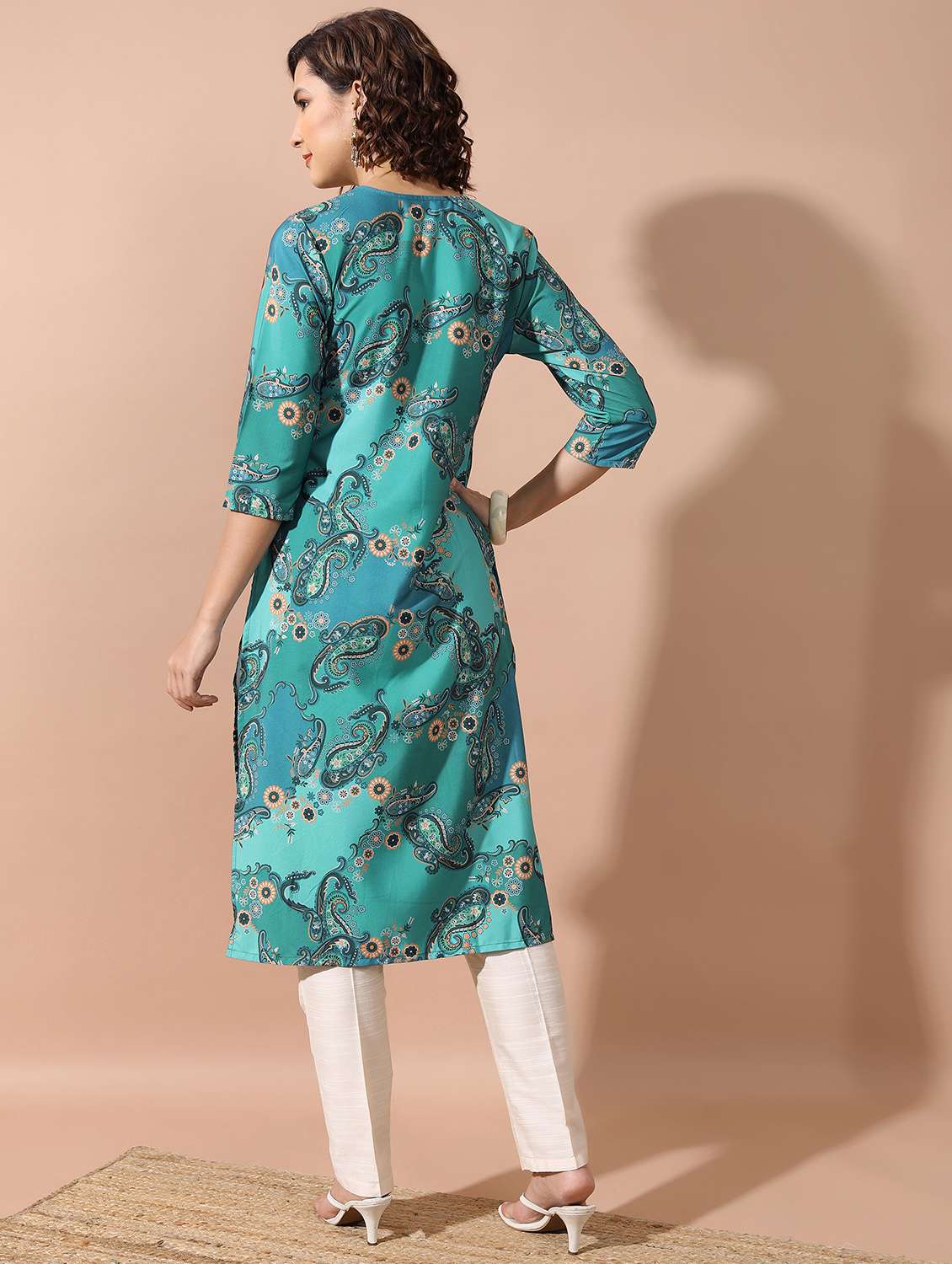 women three quarter sleeve straight kurta - 21376173 -  Standard Image - 2