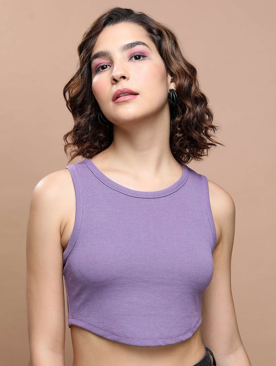 women solid sleeveless crop top