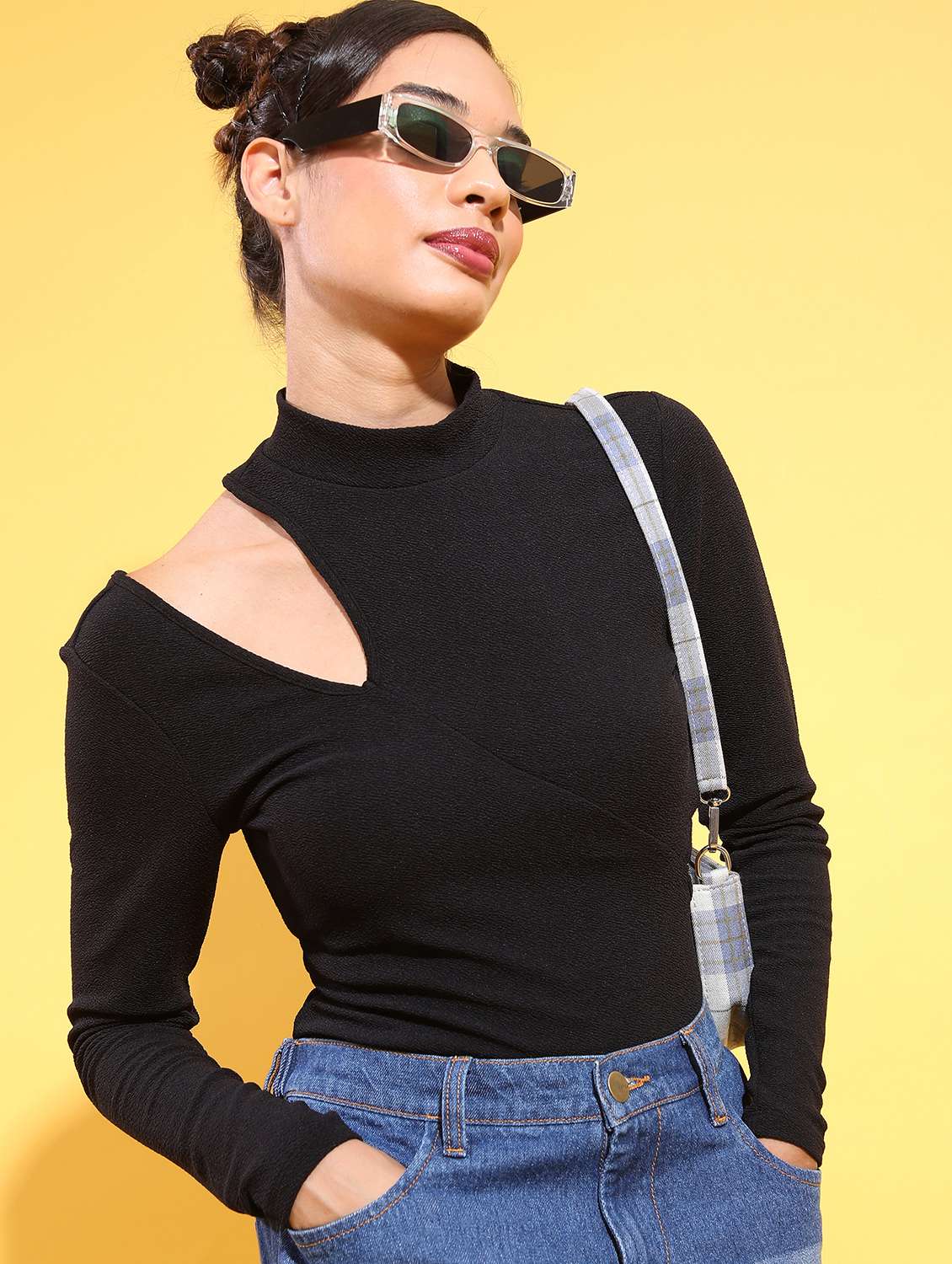 black solid regular top