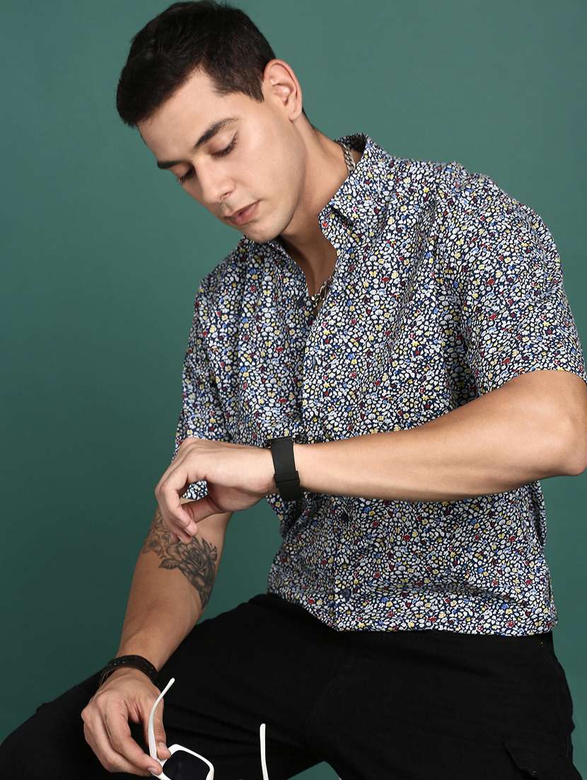 men short sleeved printed casual shirt - 21378748 -  Standard Image - 2