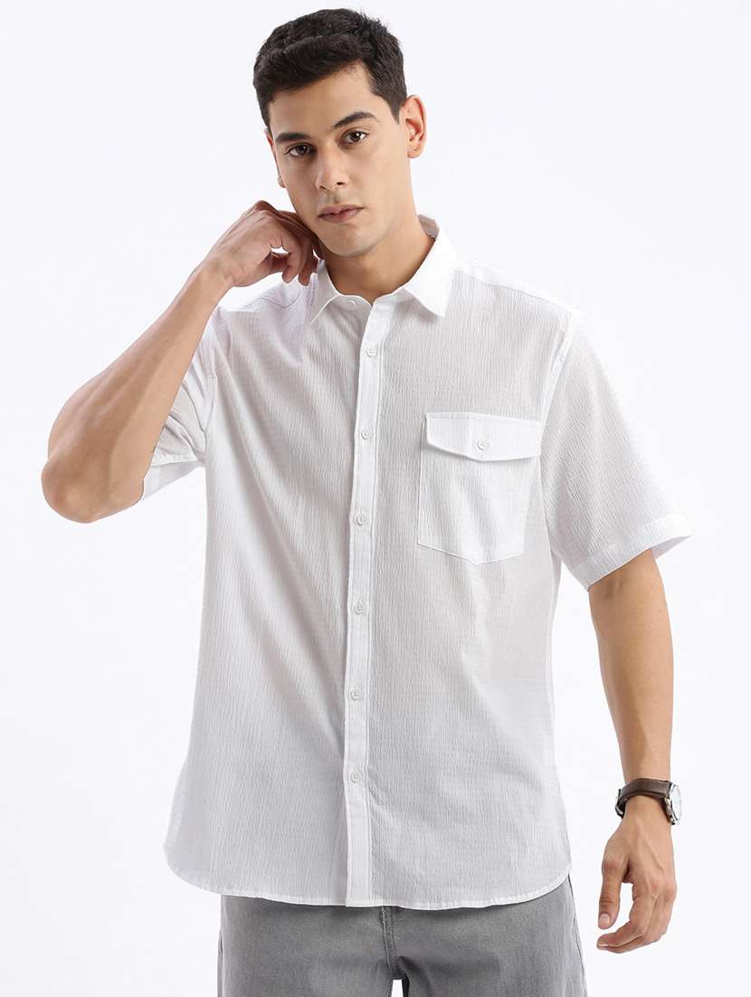 men white regular fit solid casual shirt