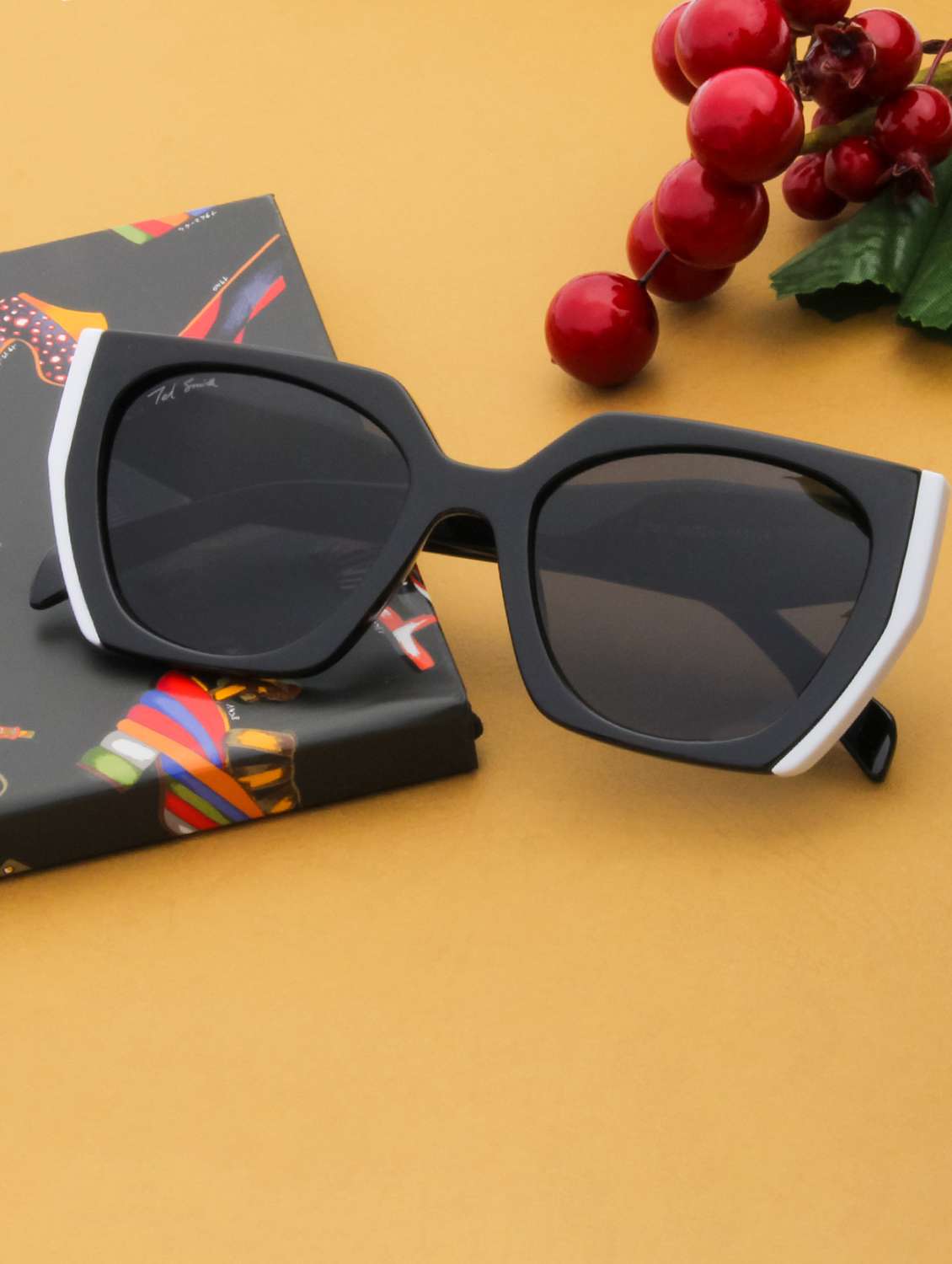 ted smith full rim square shape branded latest and stylish sunglasses | polycarbonate lens & 100 % uv protection | men & women - 21387322 -  Zoom Image - 0