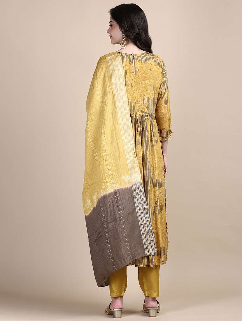 women floral printed kurta pant set with dupatta - 21387676 -  Standard Image - 2