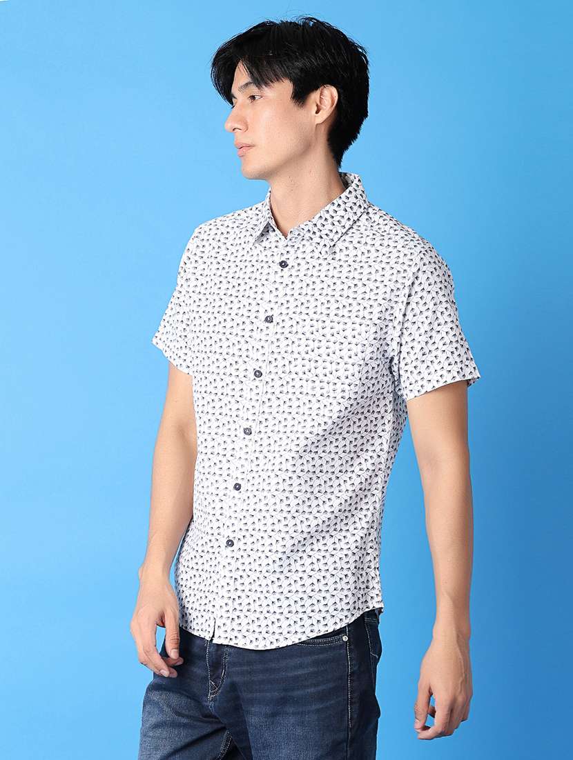men printed short sleeves casual shirt - 21388066 -  Standard Image - 2