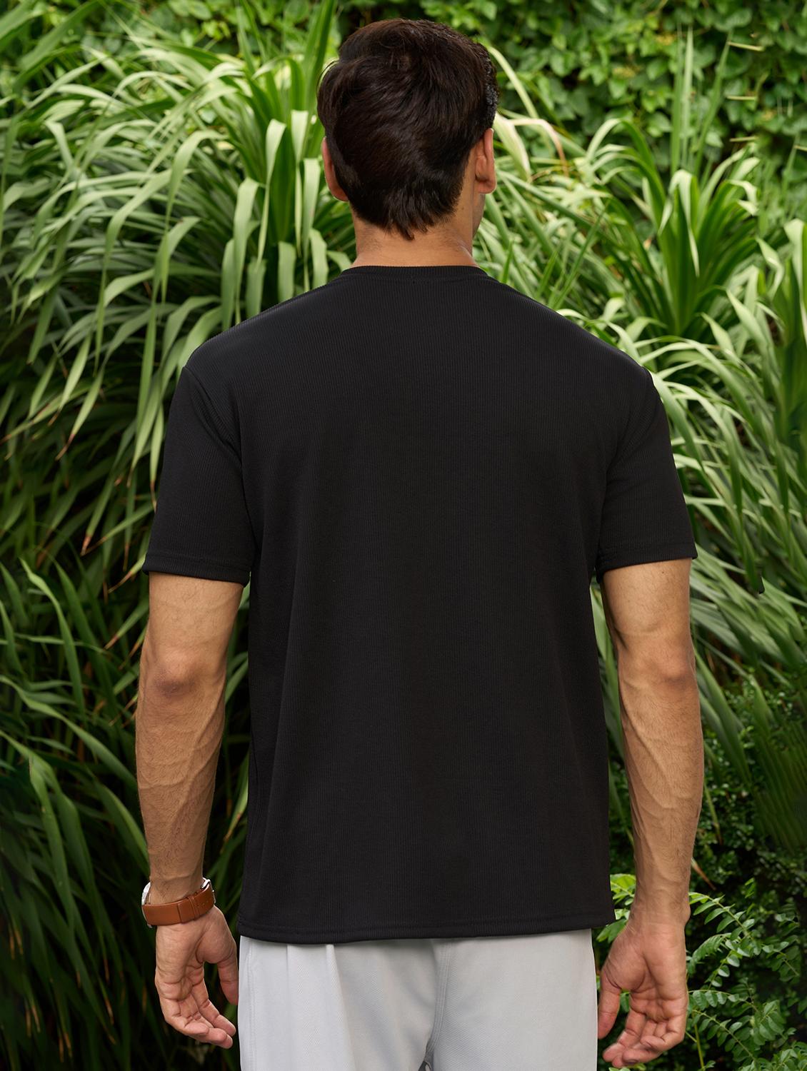 men round neck solid t-shirt - 21388353 - Standard Image - 2