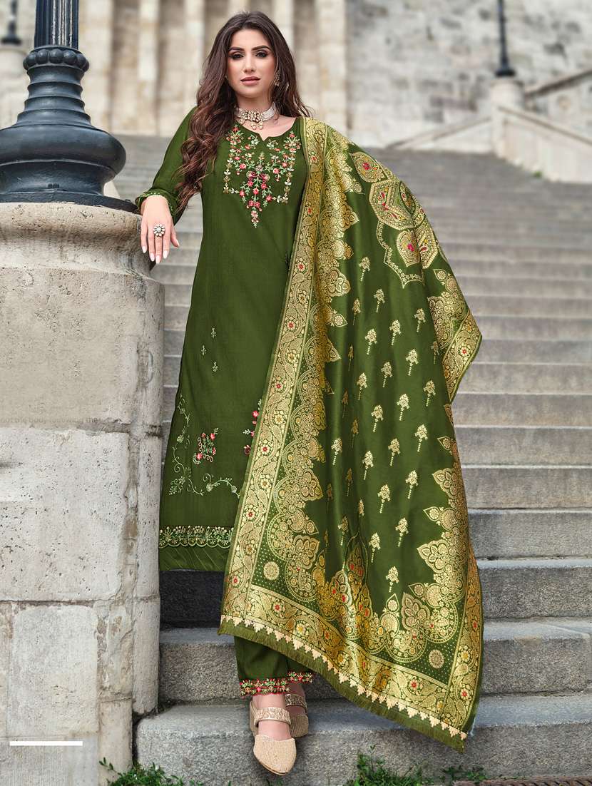 women embroidered kurta pant set with dupatta