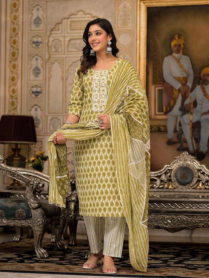 women three quarter sleeve kurta pant with dupatta set - 21391923 - Standard Image - 2