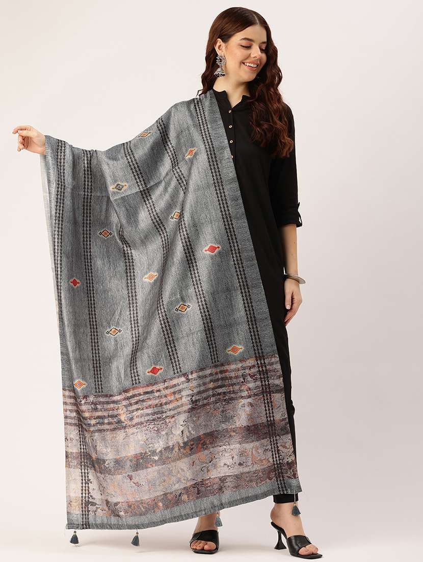 women printed dupatta