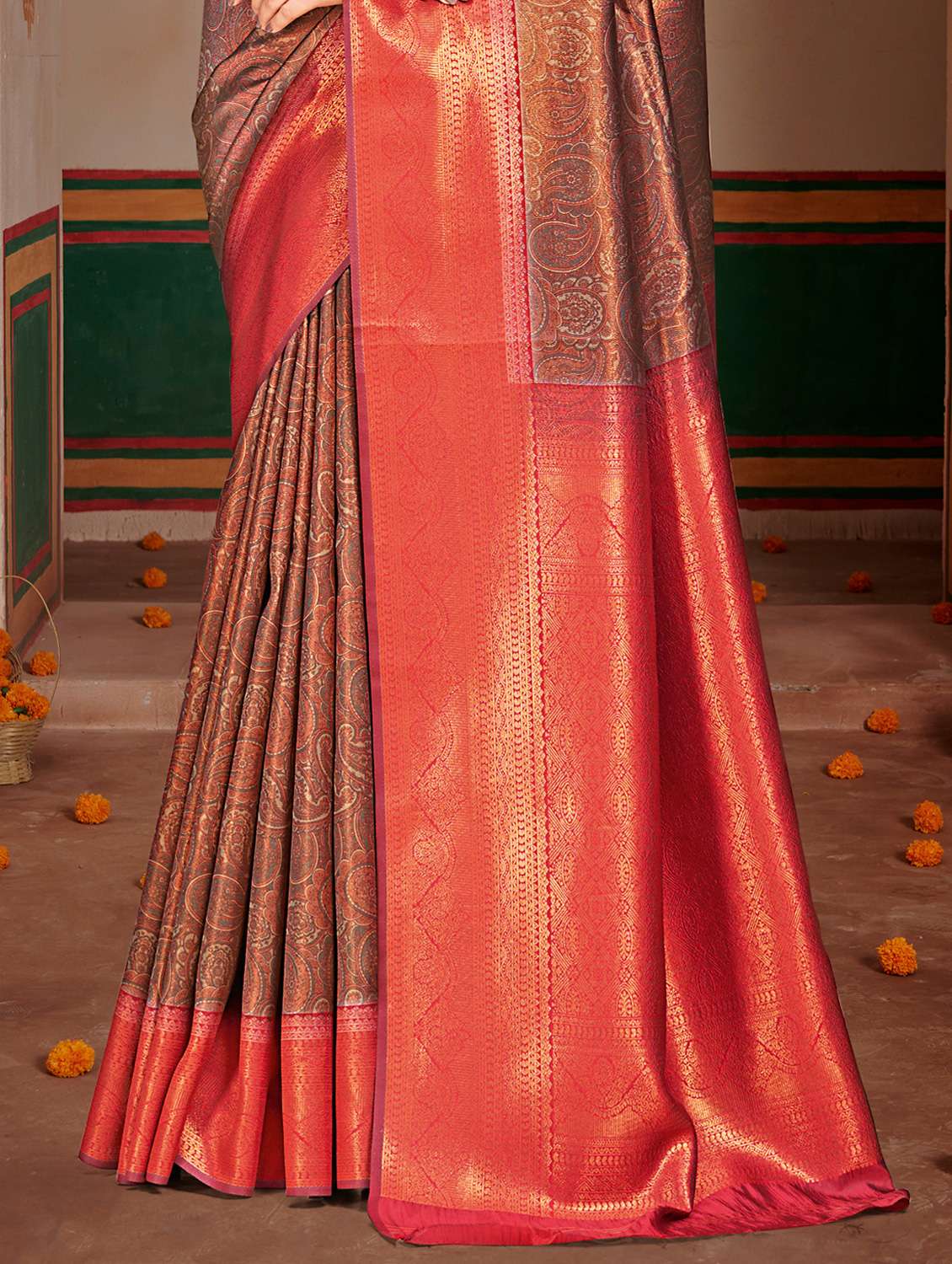 women self design banarasi saree with blouse - 21397422 -  Standard Image - 2