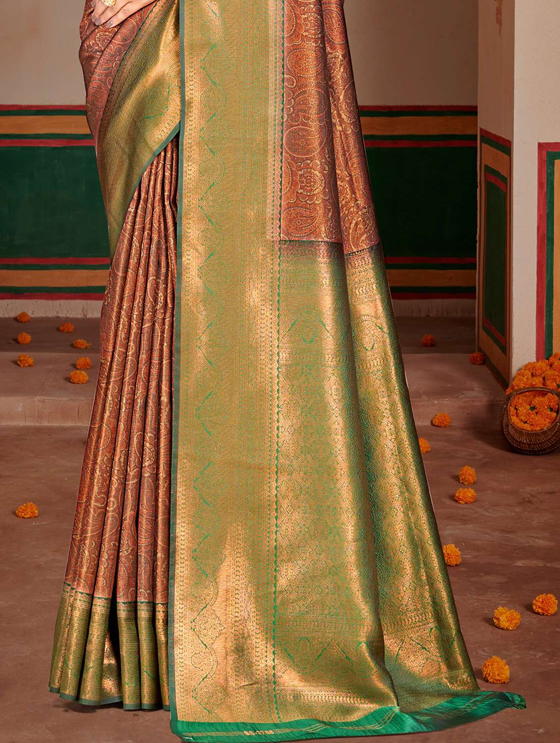 women self design banarasi saree with blouse - 21397426 -  Standard Image - 2