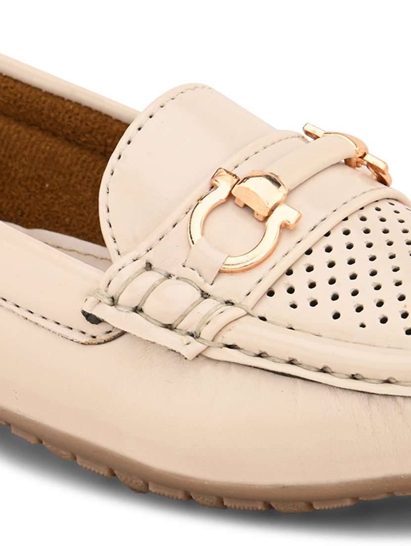 women cut work slip on loafer - 21399685 -  Standard Image - 2