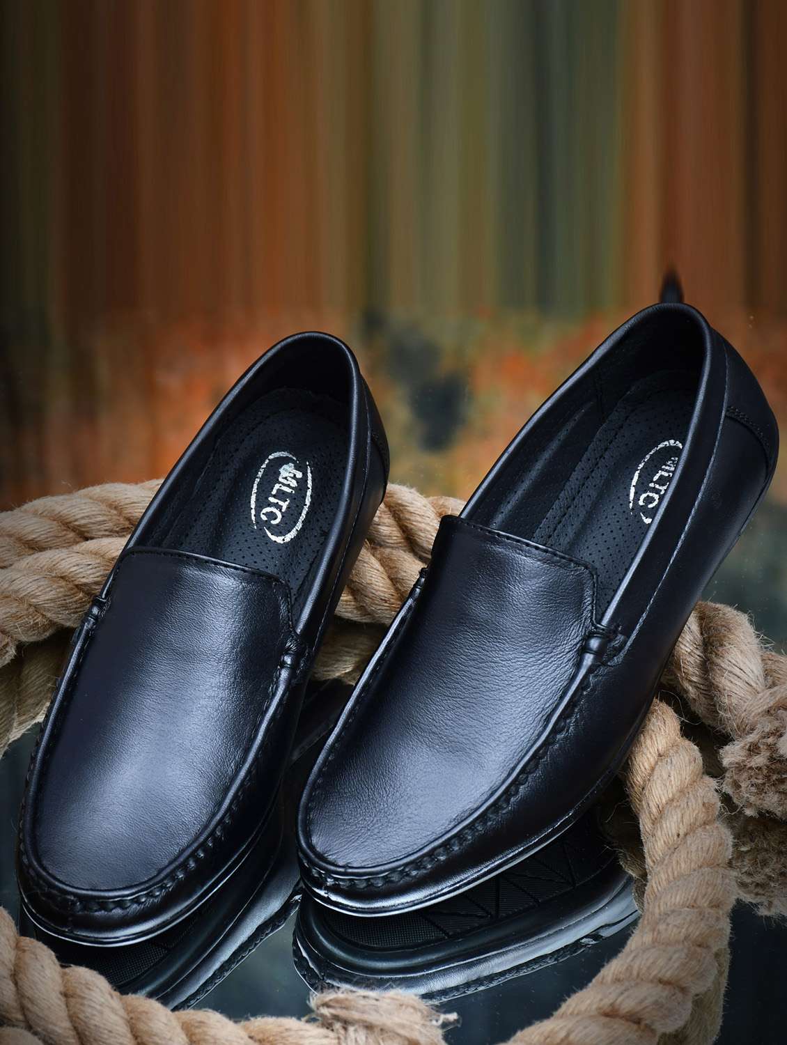 men black solid slip on