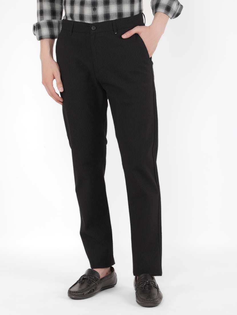 men solid mid rise chino pants