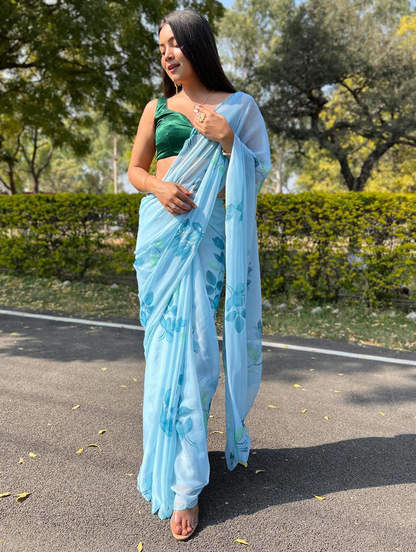 women printed saree