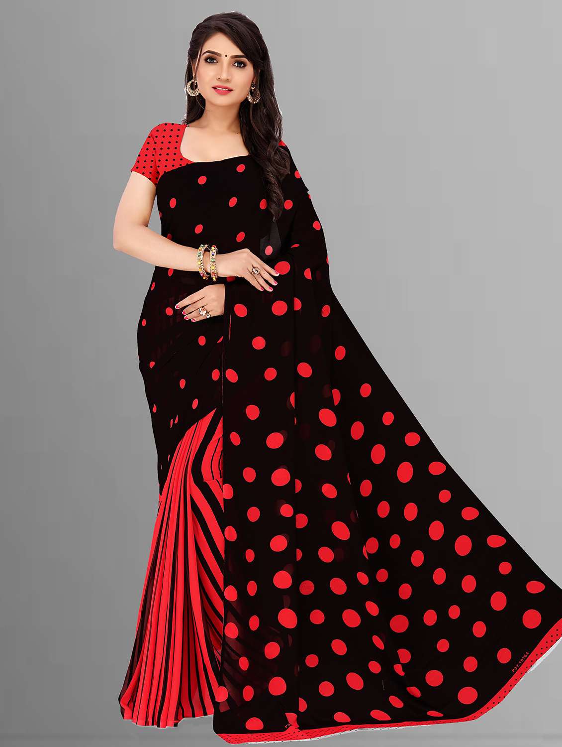 women black polka dots printed saree with blouse - 21410798 -  Zoom Image - 0