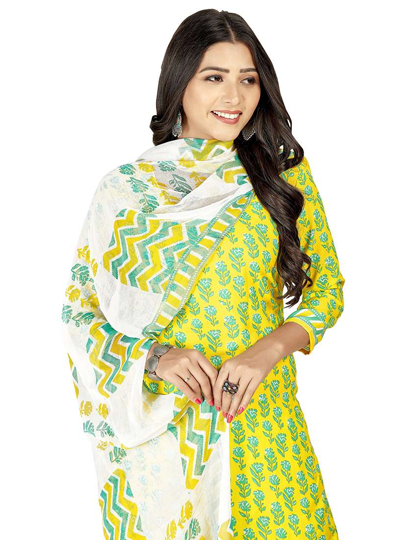 women green unstitched suit - 21447467 -  Standard Image - 2