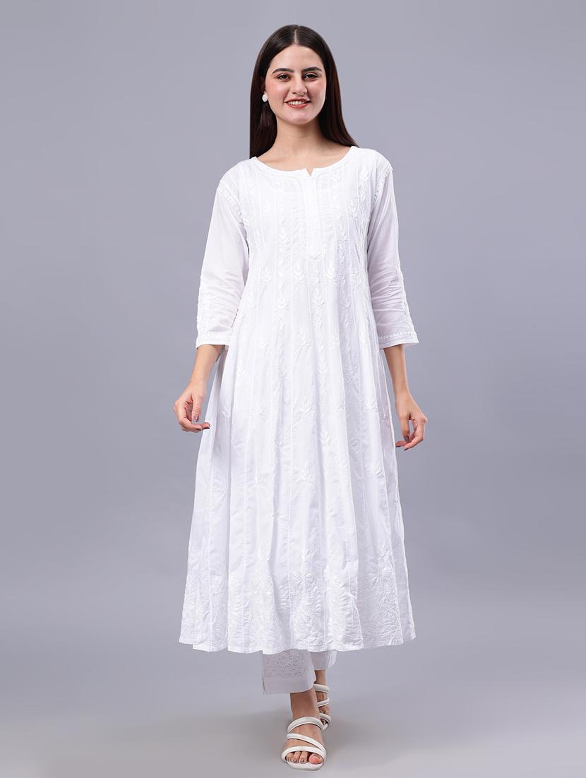 women three quarter sleeve chikankari work kurta  - 21450794 -  Zoom Image - 0