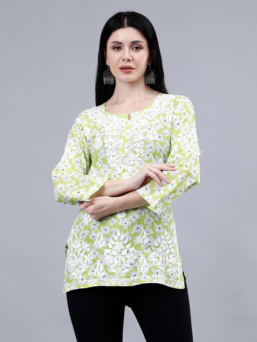 women chikankari straight kurti