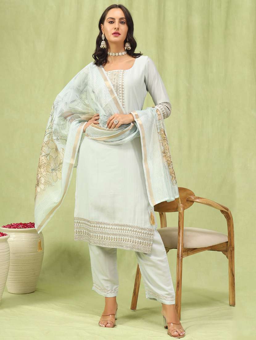 women grey kurta dupatta set