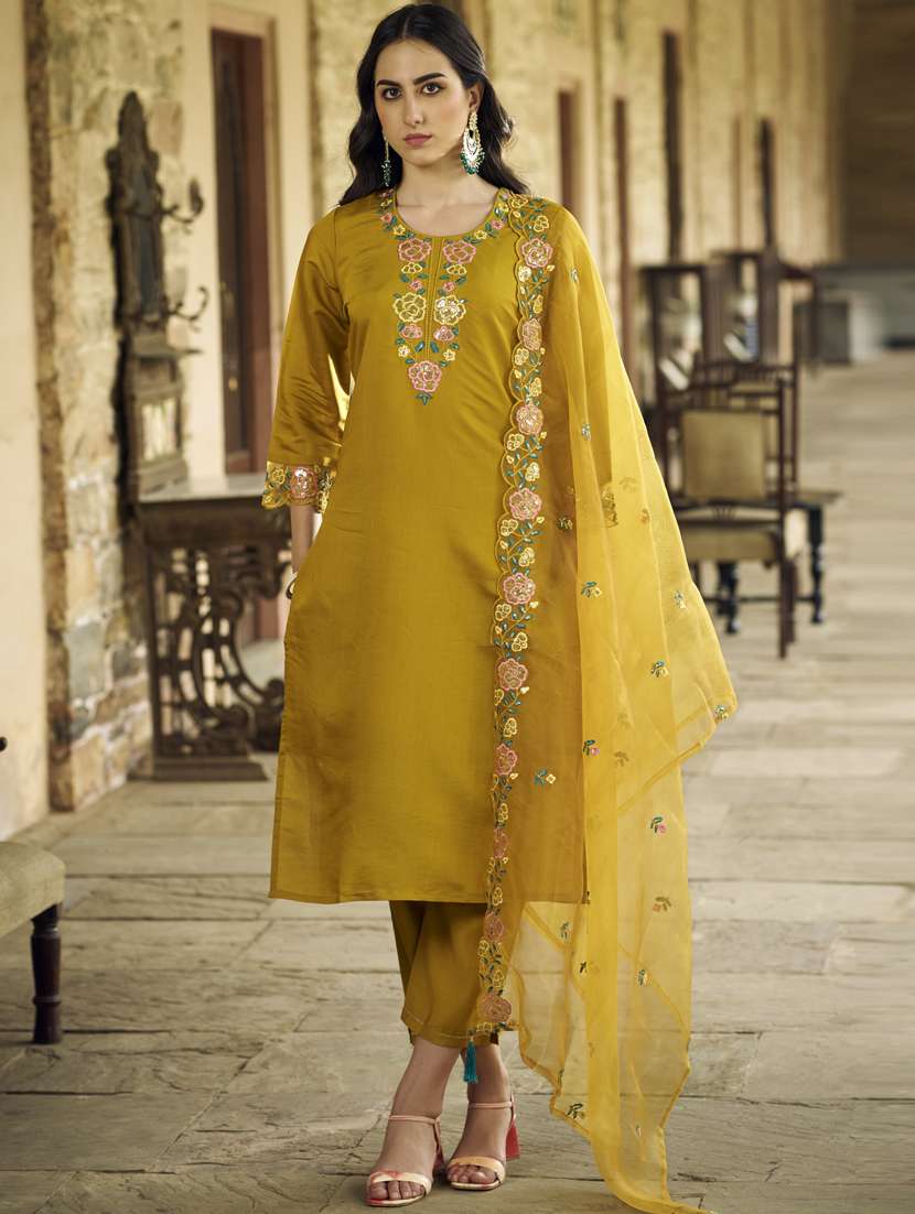 women mustard kurta dupatta set