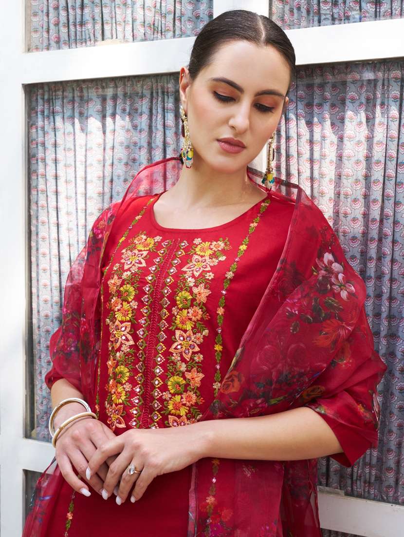 women red kurta dupatta set - 21450963 -  Standard Image - 2