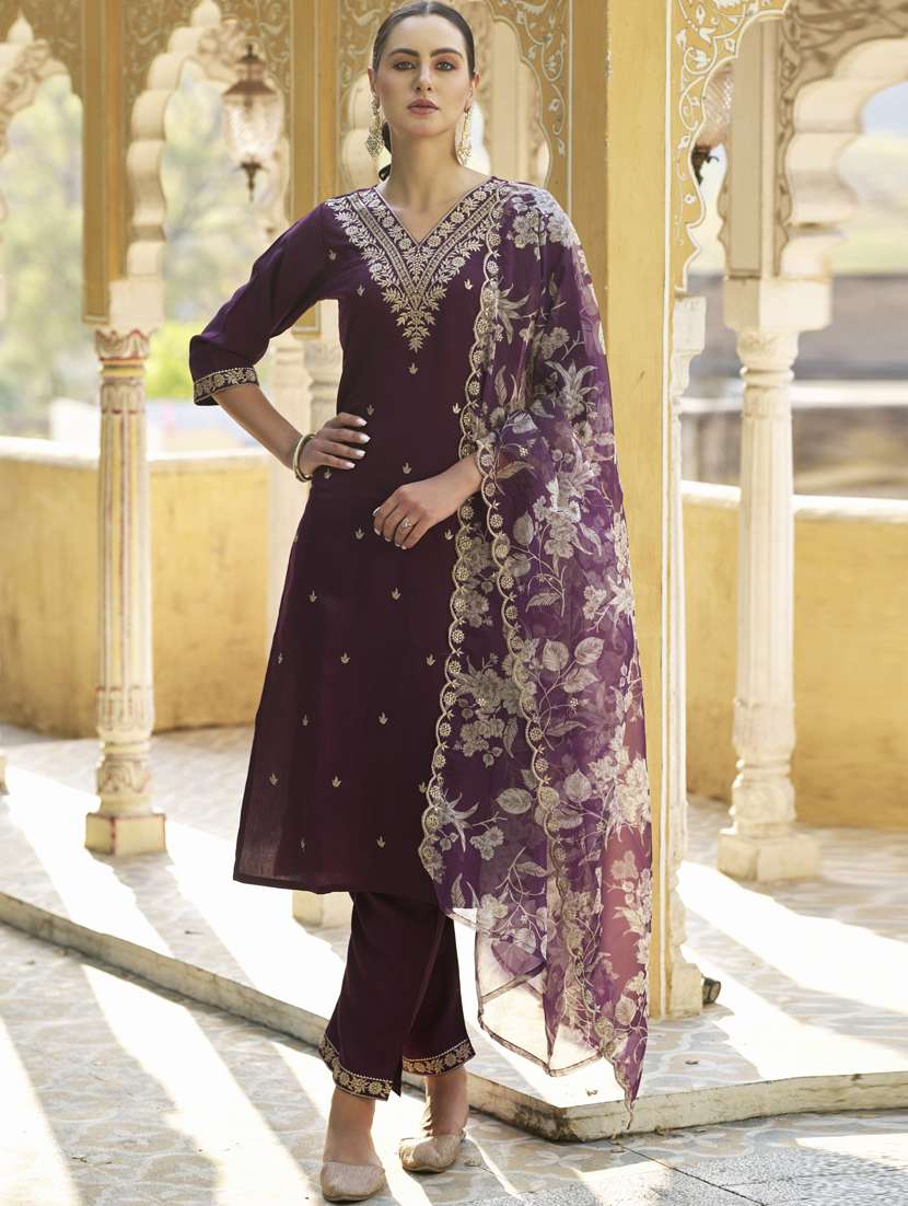 women purple kurta dupatta set