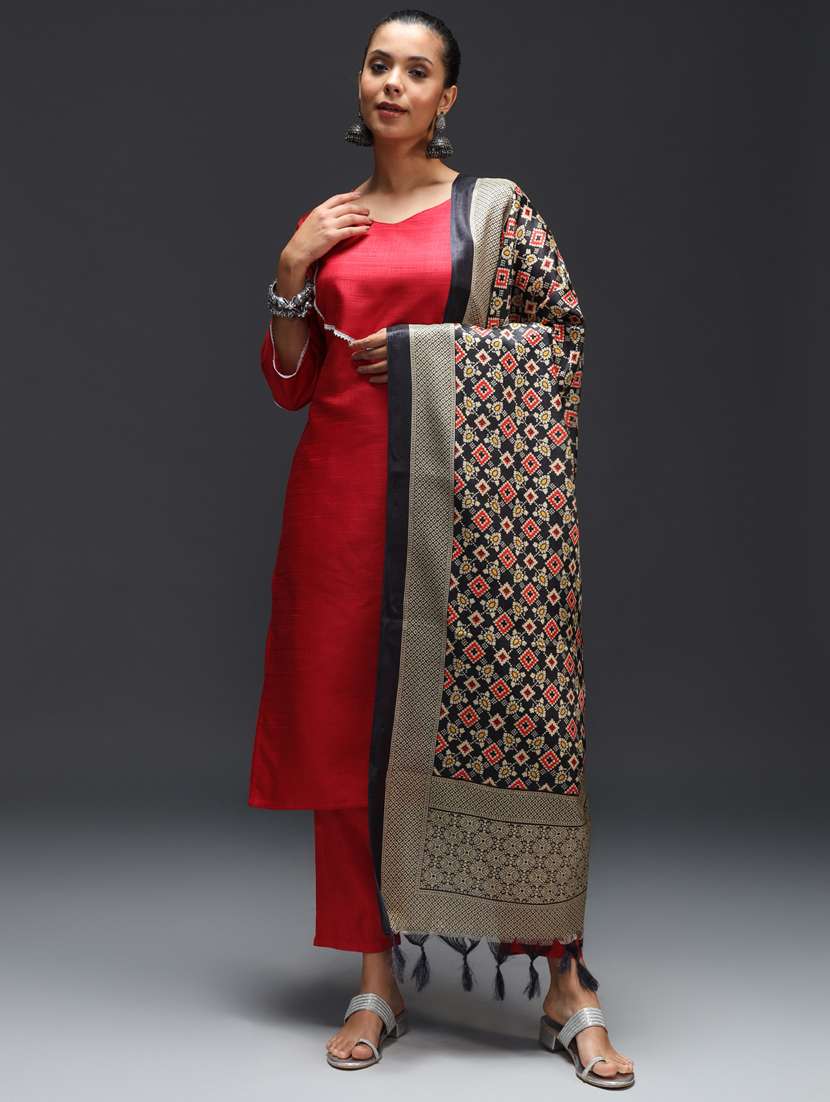 women red kurta dupatta set
