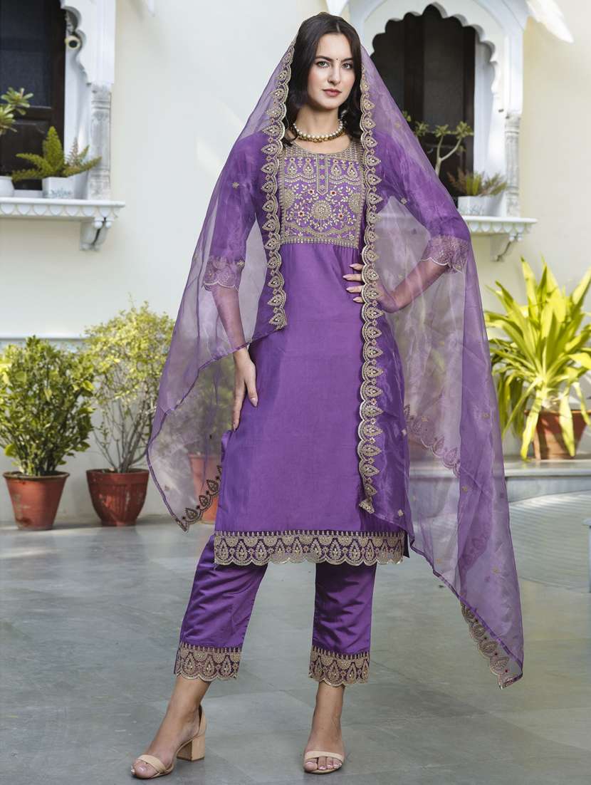 women purple kurta dupatta set