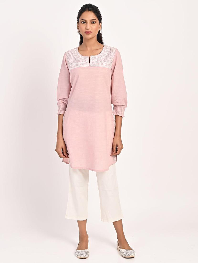 pink placement embroidered cotton kurta - 21451943 - Zoom Image - 0