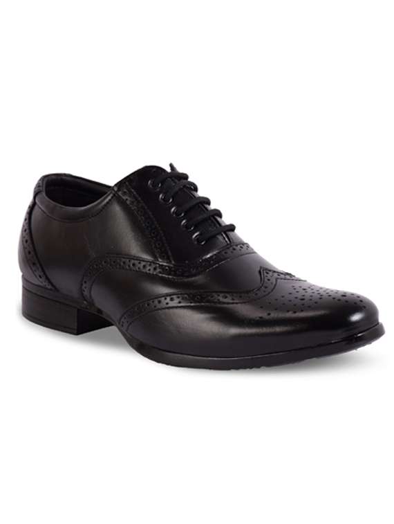 men solid lace-up brouges shoes