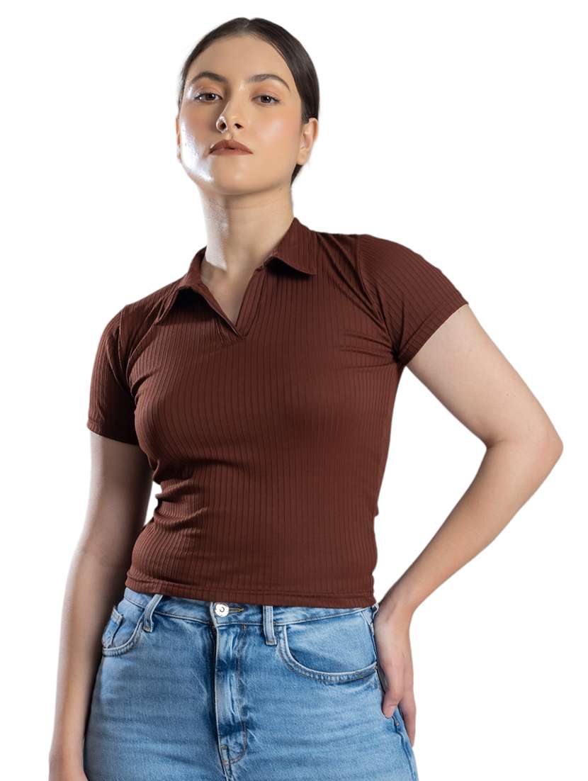 women solid collared crop top