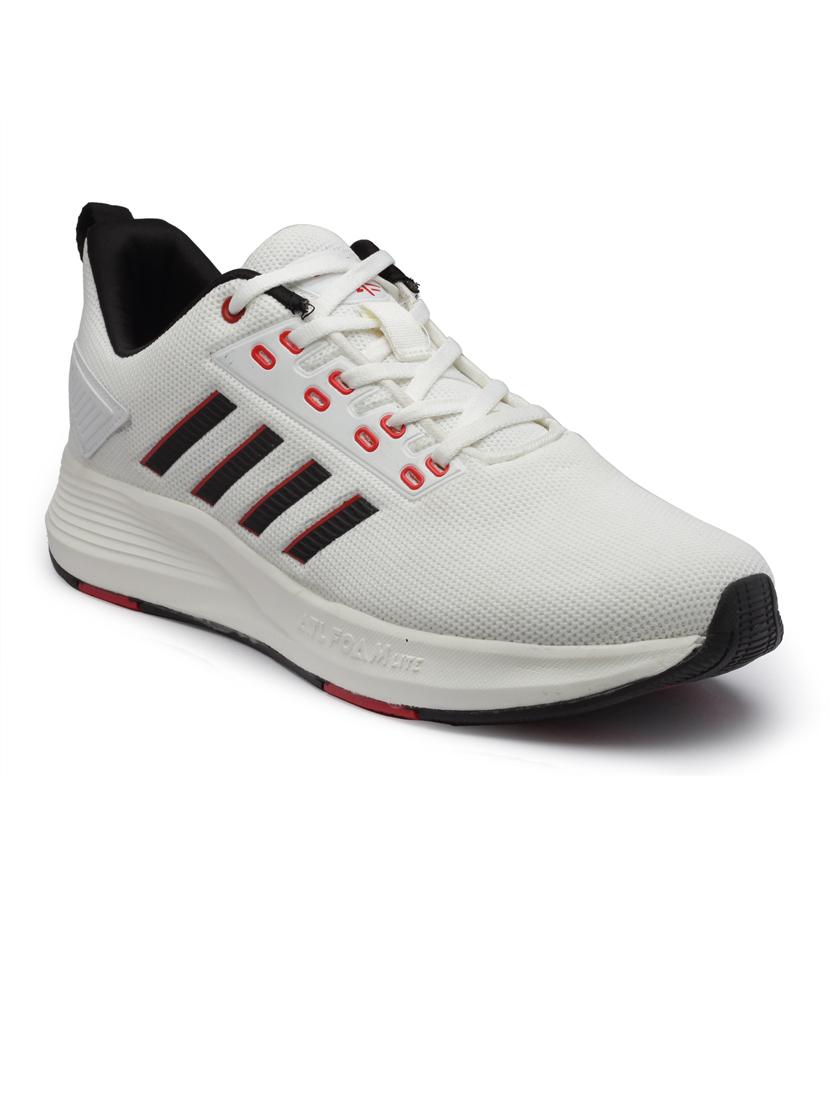 men lace up sports shoes - 21460537 - Standard Image - 2