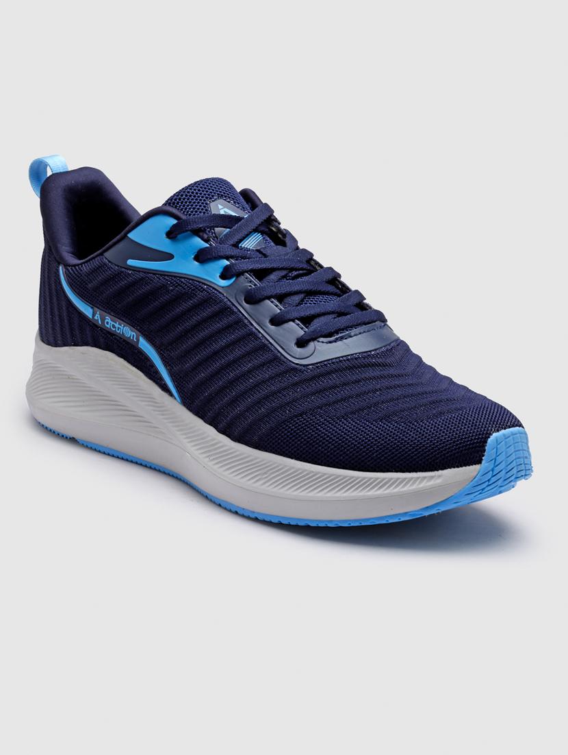 men lace up sports shoes - 21460545 - Standard Image - 2