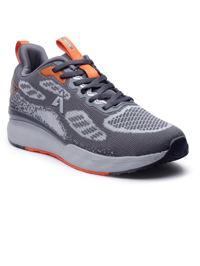 men lace up sports shoes - 21460559 - Standard Image - 2